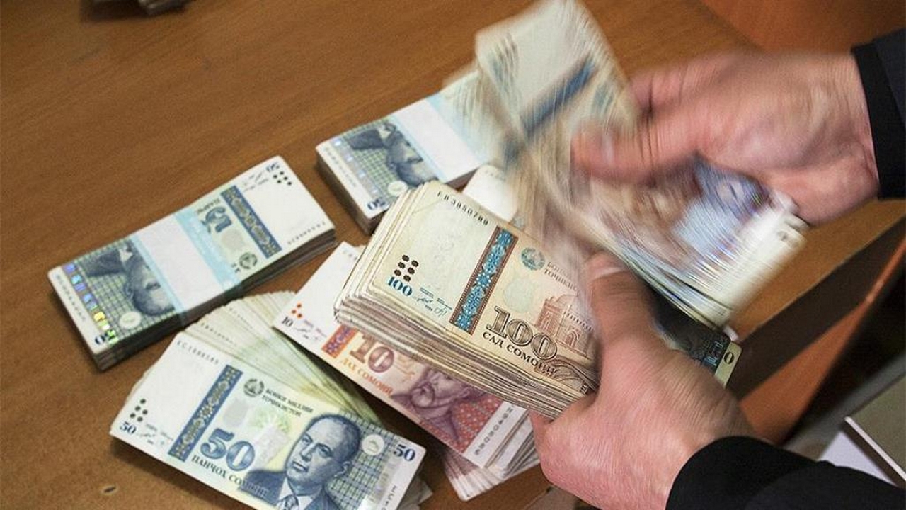 Ошкори ҳолати содир намудаи ҷиноят аз тарафи мутахассиси Раёсати молияи шаҳри Ҳисор